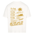 An mir lag es nicht in Gold auf Oversized Shirt, Farbe weiß