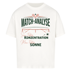 Match-Analyse auf Oversized Shirt, Farbe weiß