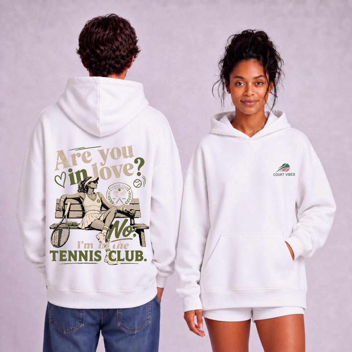 Tennis Club Girl auf Oversized Hoodie