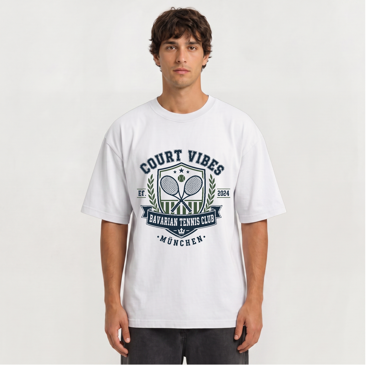 Bavarian Tennis Club München, Oversized Shirt von Court Vibes