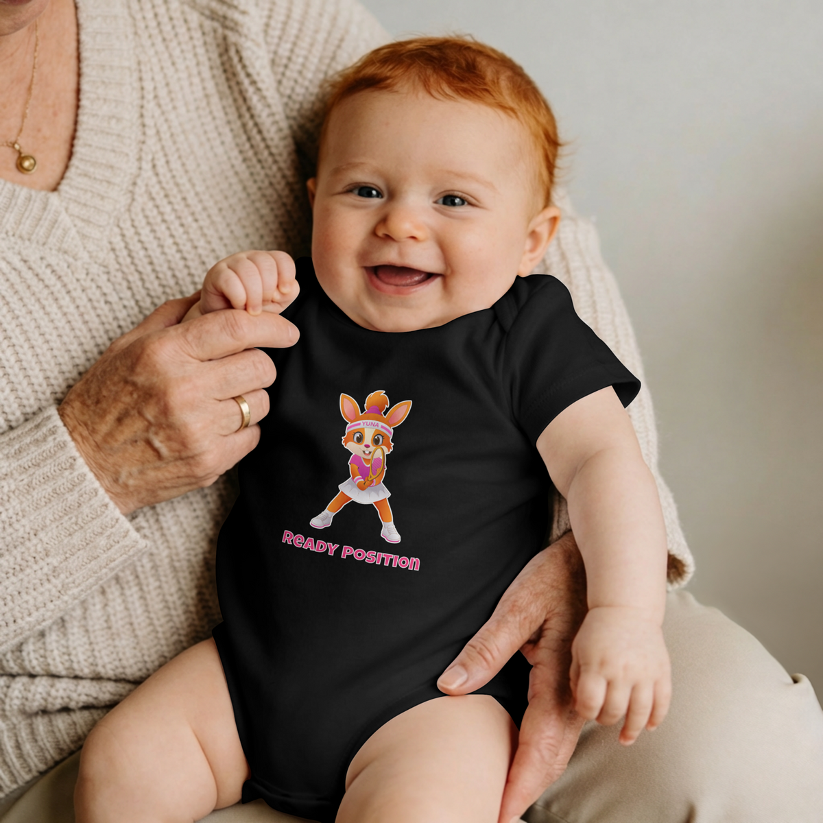 Yuna Ready Position auf Baby-Body